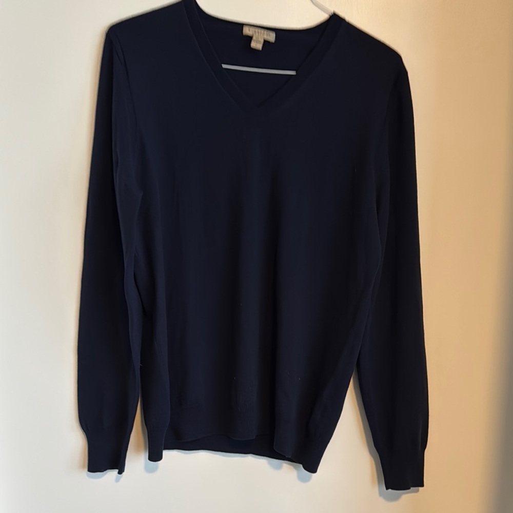 Burberry Men's V-Neck Sweater - Navy
